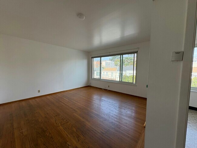Building Photo - 2901 Cabrillo St