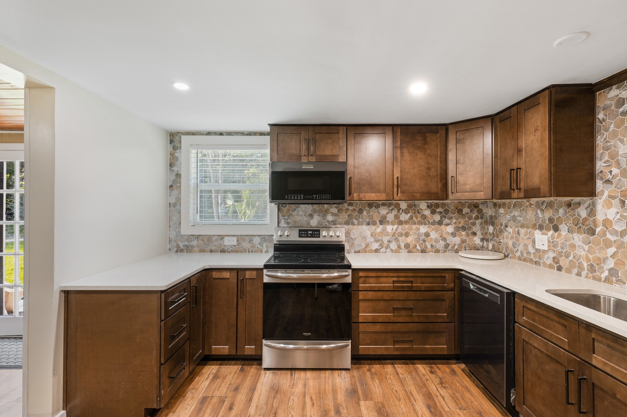 Building Photo - 1524 SW 37th Ave