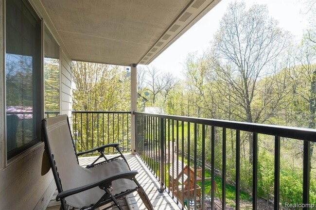 Building Photo - 4906 Stonehenge Dr