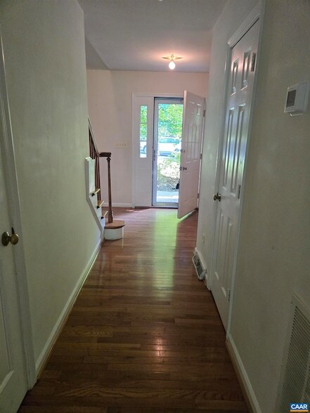 Building Photo - 2065 Tavernor Ln