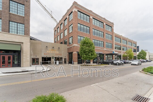 Building Photo - 909 Massachusetts Ave