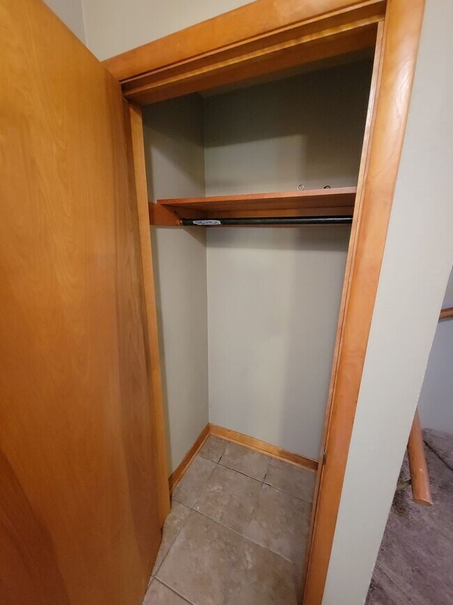 Building Photo - 1103 College St