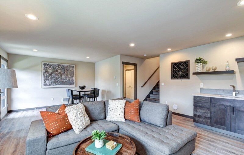 Building Photo - 14920 Manor Way