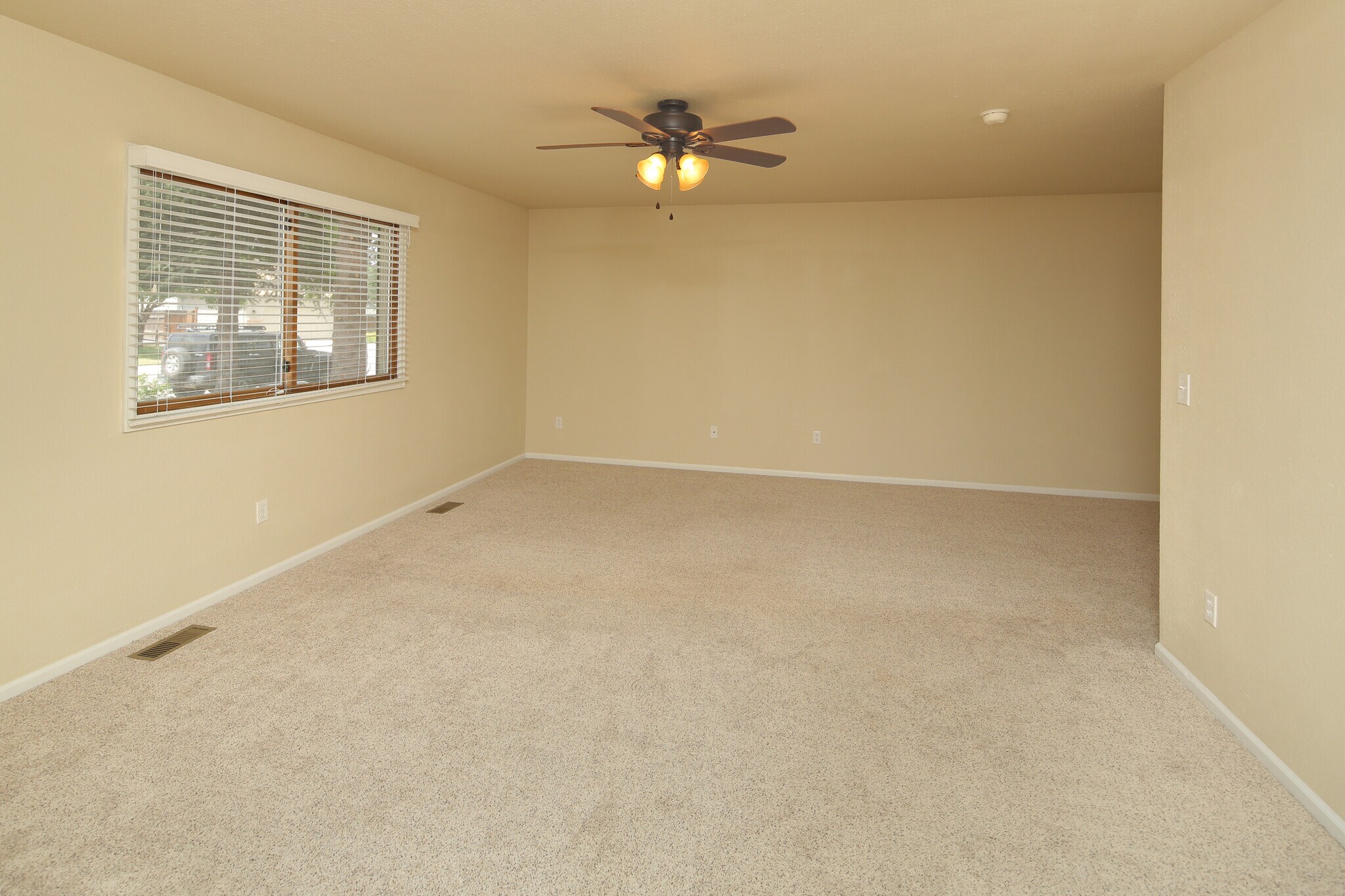 Building Photo - 2455 Sunstone Drive