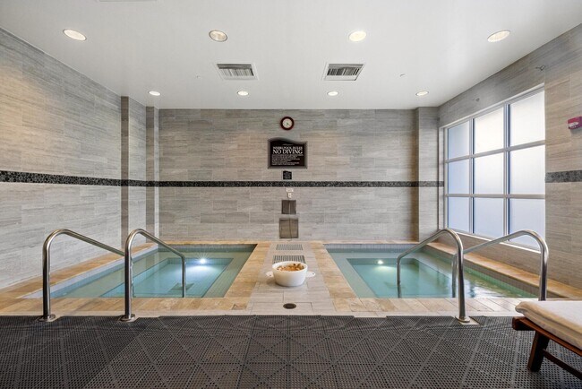 Building Photo - 5070 Lake Catalina Dr