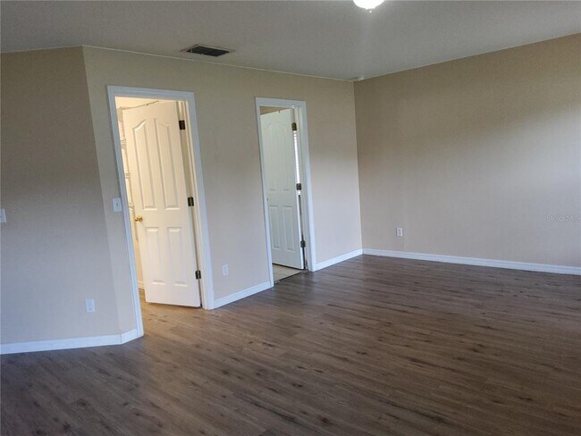 Building Photo - 3055 Anquilla Ave