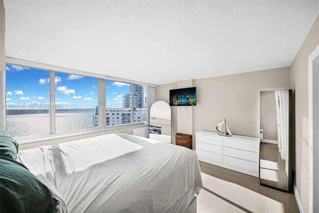 Building Photo - 7135 Collins Ave