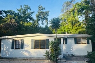 Building Photo - 1505 Atkamire Dr