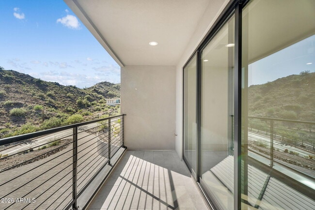 Building Photo - 6975 North 39th Pl