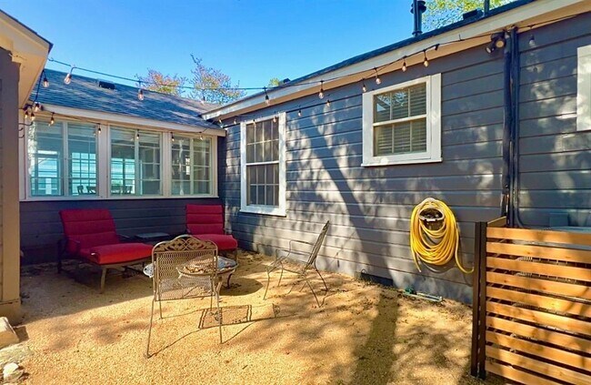 Building Photo - 1707 Lexington St