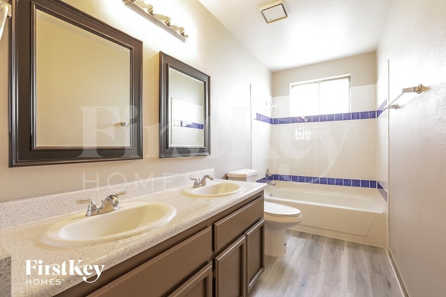 Building Photo - 246 Denver Way