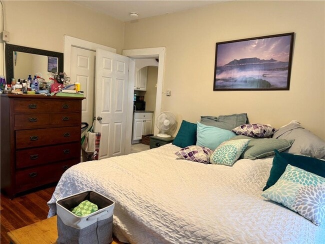 Building Photo - 157 Smith St