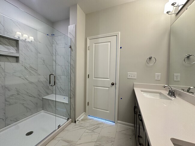 Building Photo - 2815 Carbondale Ct