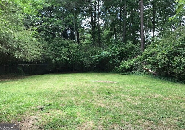 Building Photo - 8759 Embrey Dr