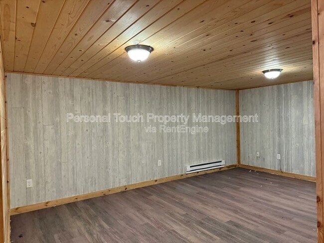 Building Photo - 625 2nd Ave W