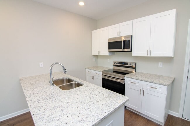 Building Photo - North Columbia Rental