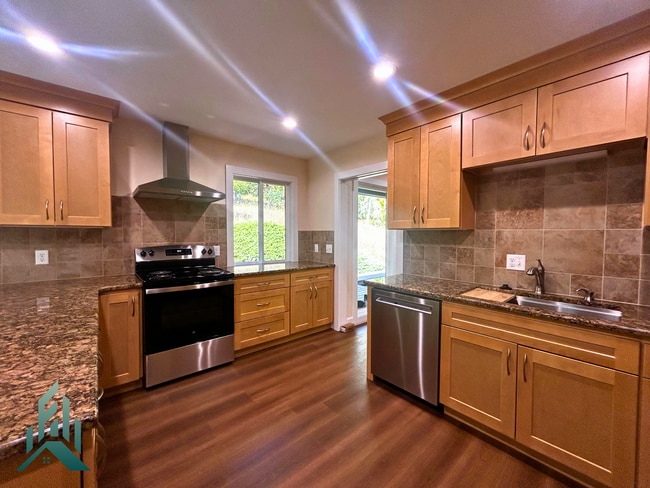 Building Photo - Newly remodeled 5 bed/3 bath Philomath home