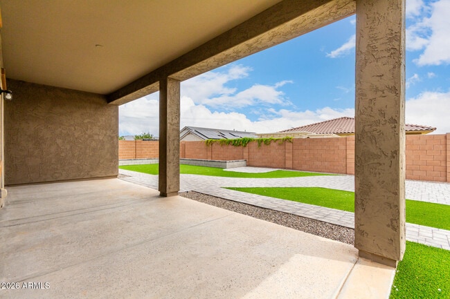 Building Photo - 18453 W Elwood St