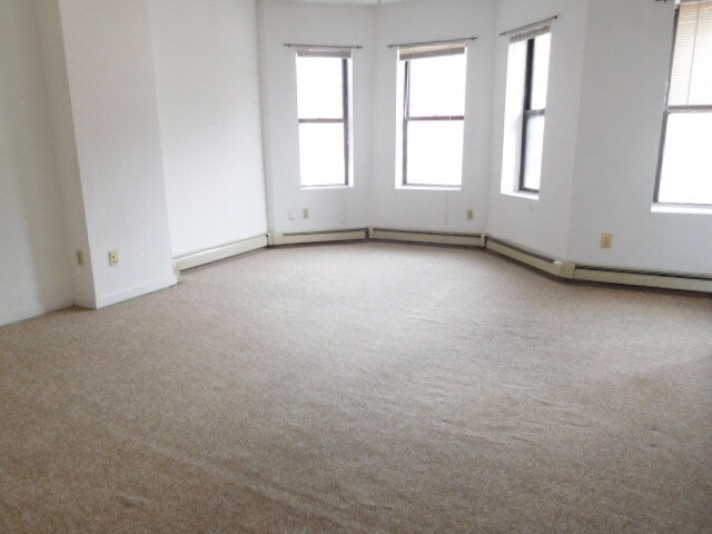 Building Photo - 28 S Huntington Ave