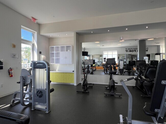 Building Photo - 300 S Australian Ave