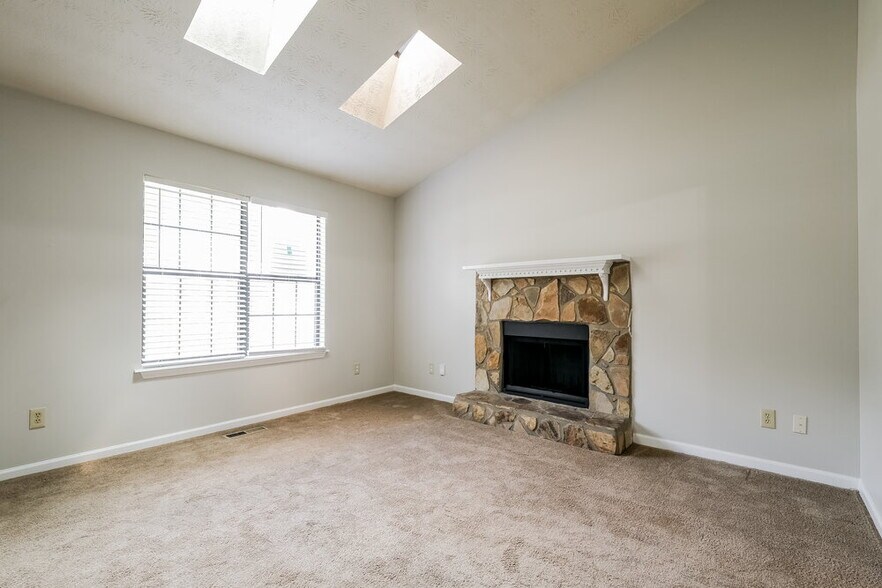 Building Photo - 6230 Littleton Dr