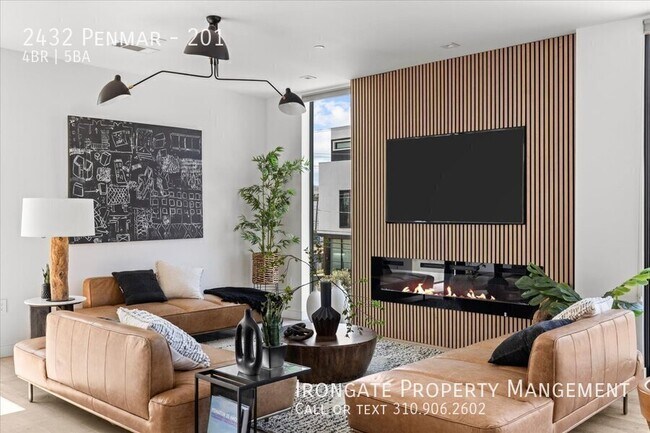 Building Photo - 2432 Penmar-201