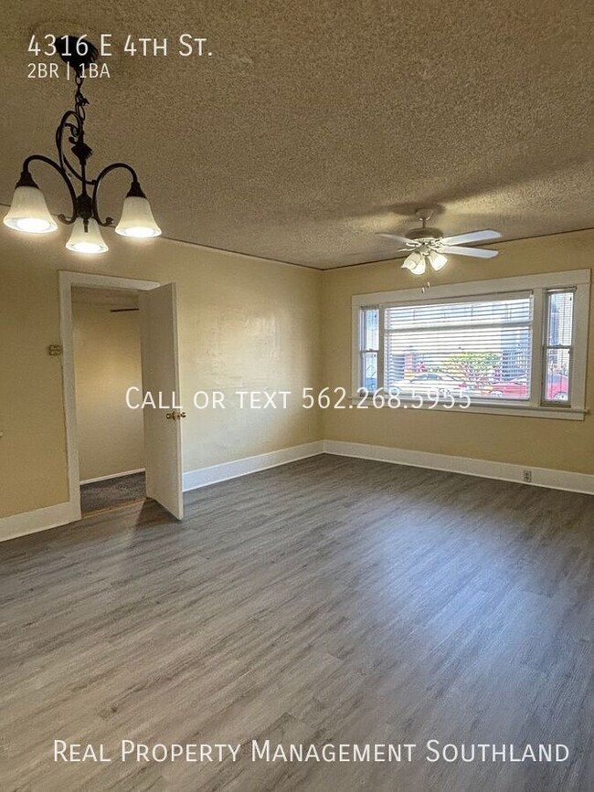 Building Photo - 2 Bedroom 1 Bath with Garage Space - Avail...