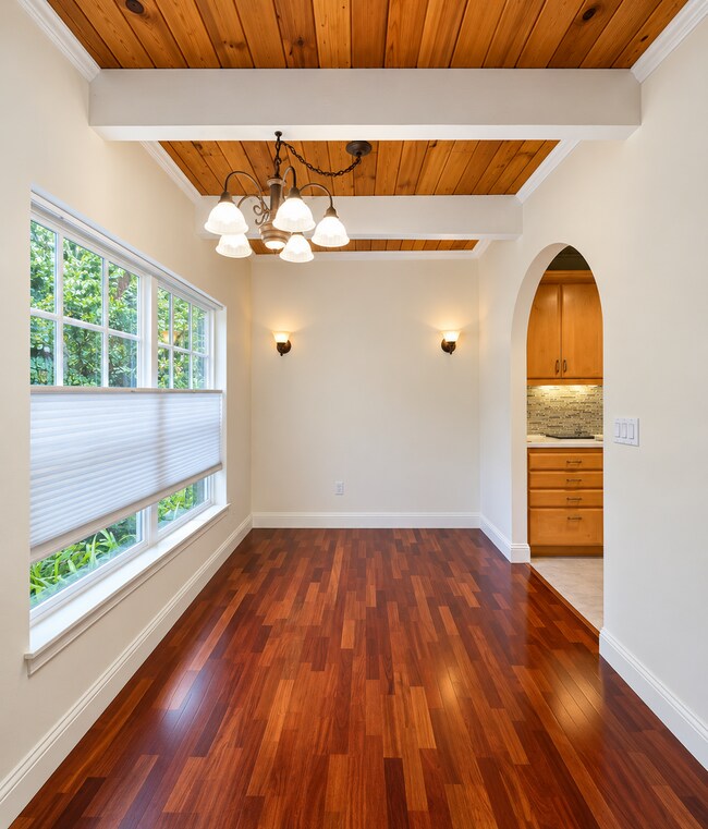 Building Photo - 31 Salal Way