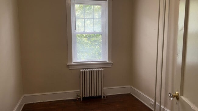 Building Photo - Beautiful 3 Bedroom 1 Bathroom in Lancaste...