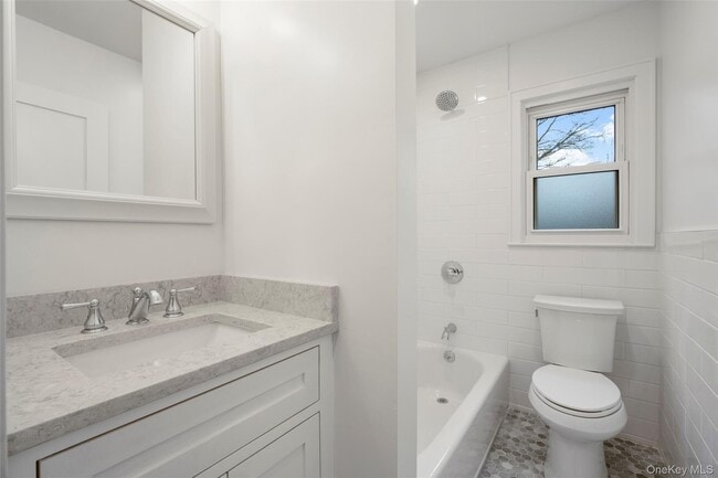 Building Photo - 319 Wagner Ave