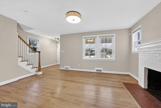 Building Photo - 4428 Butterworth Pl NW