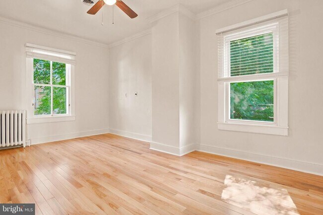 Building Photo - 209 N Washington St