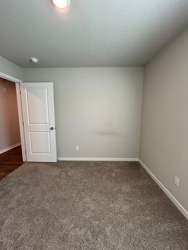 Building Photo - Your Dream Home Awaits in Gretna, NE!