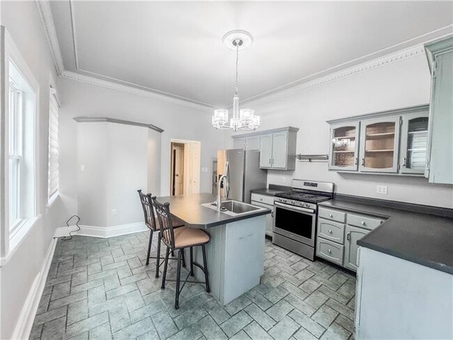 Building Photo - 52 S 18th St