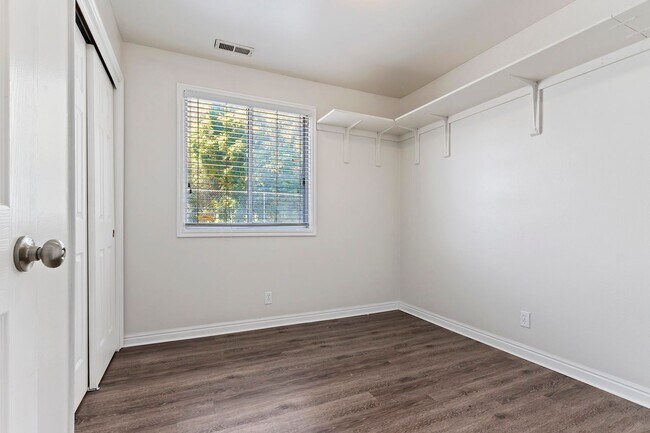 Building Photo - 715 N 1050 W