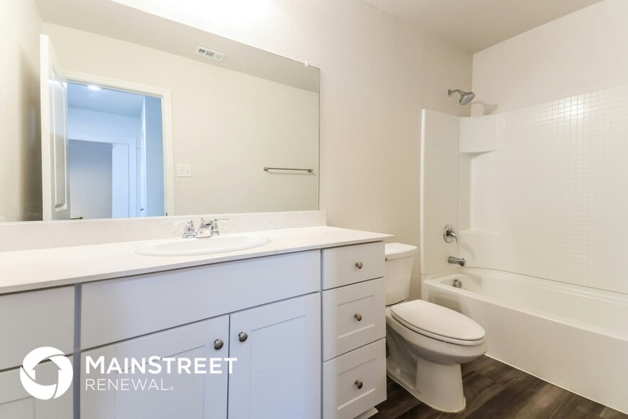 Building Photo - 6310 Tropicana Way