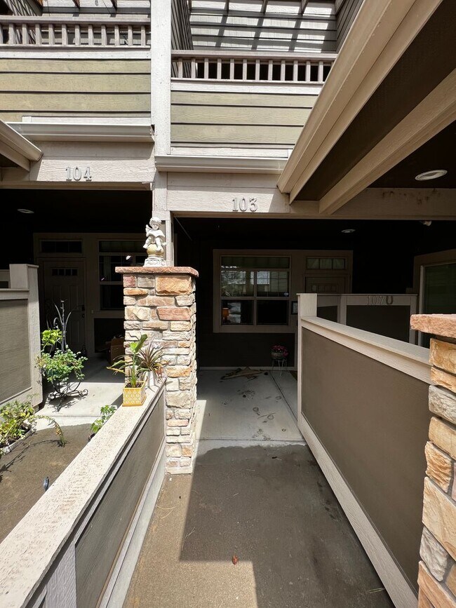 Building Photo - 4101 Crittenton Ln