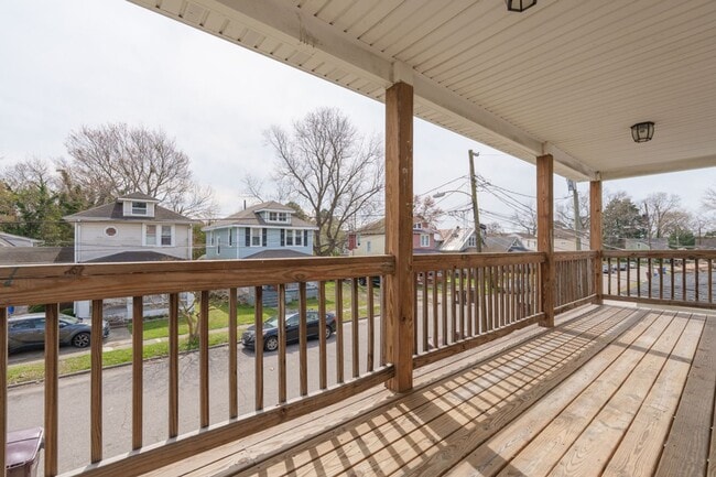 Building Photo - MOVE IN READY 4 Bedroom in Chesapeake!