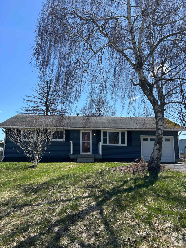 Building Photo - 201 Delwood Dr