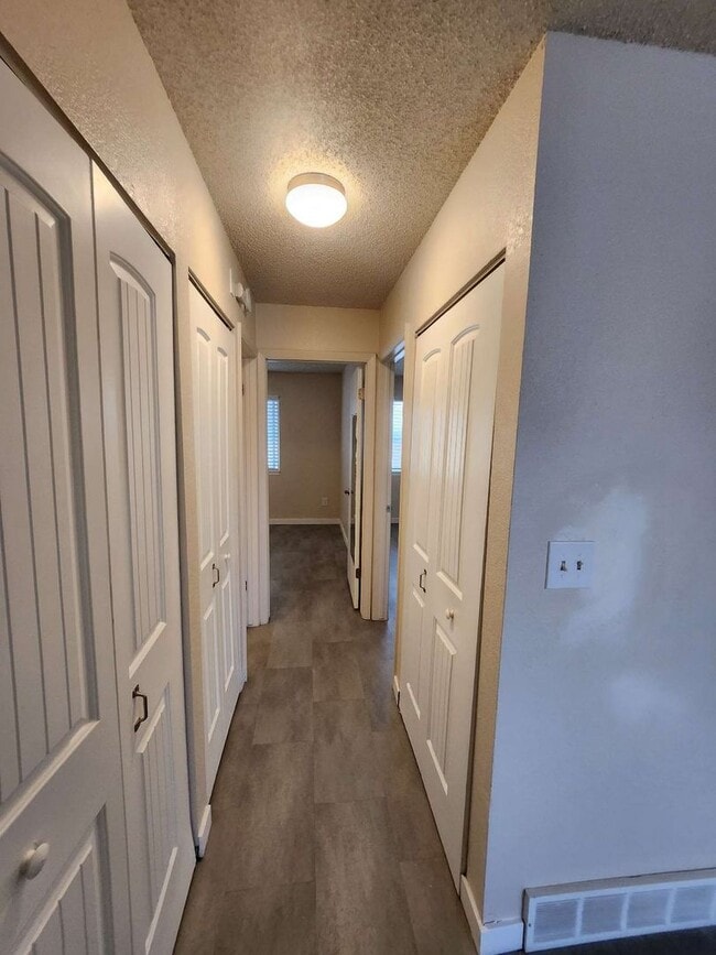 Building Photo - 3475 Cochran Dr