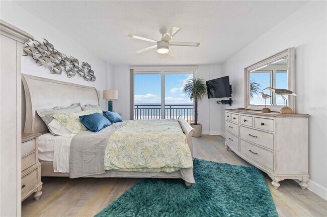 Building Photo - 3400 Ocean Beach Blvd