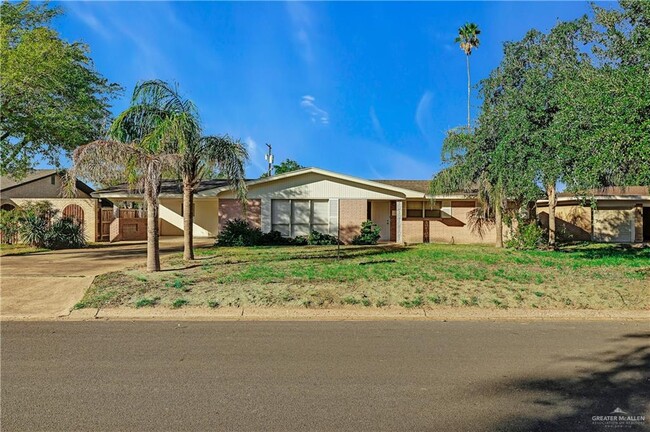 Building Photo - 21 E Walnut Ave