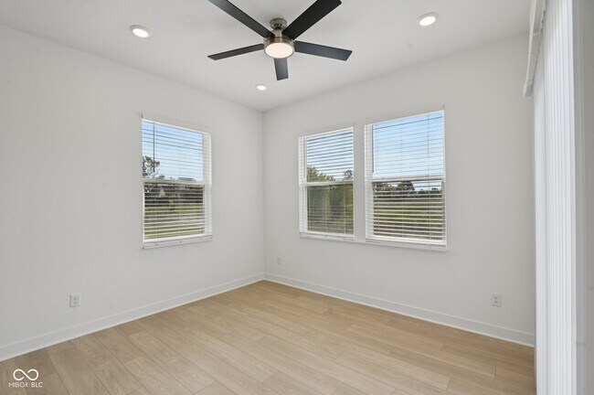 Building Photo - 15480 Postman Rd