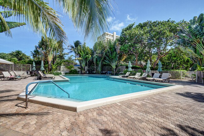 Building Photo - 4301 N Ocean Blvd