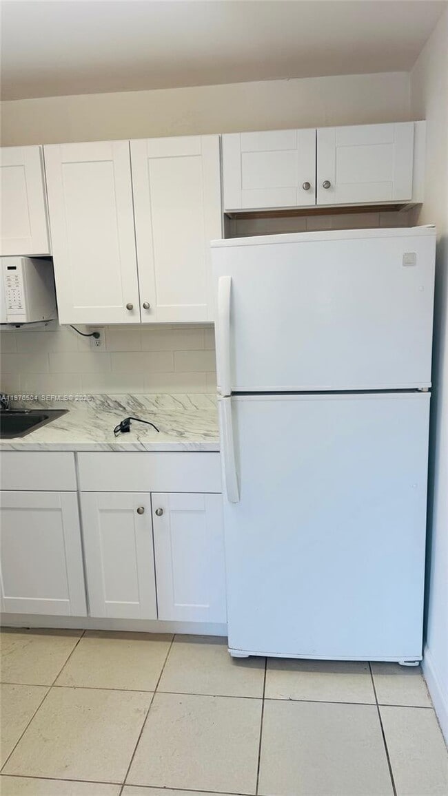 Building Photo - 11005 SW 1st St