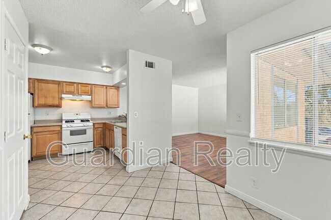Building Photo - 4248 Tara Ave