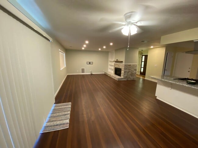 Building Photo - Beautiful Home for rent in Visalia, Ca