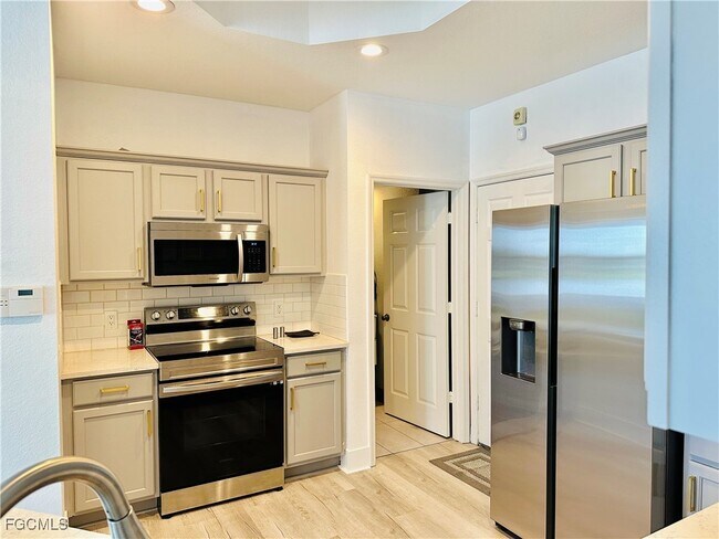 Building Photo - 16220 Via Solera Cir