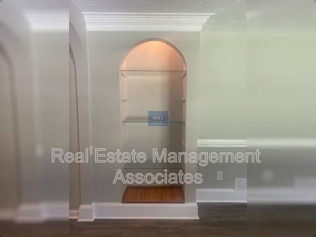 Building Photo - 155 Harriette Dr