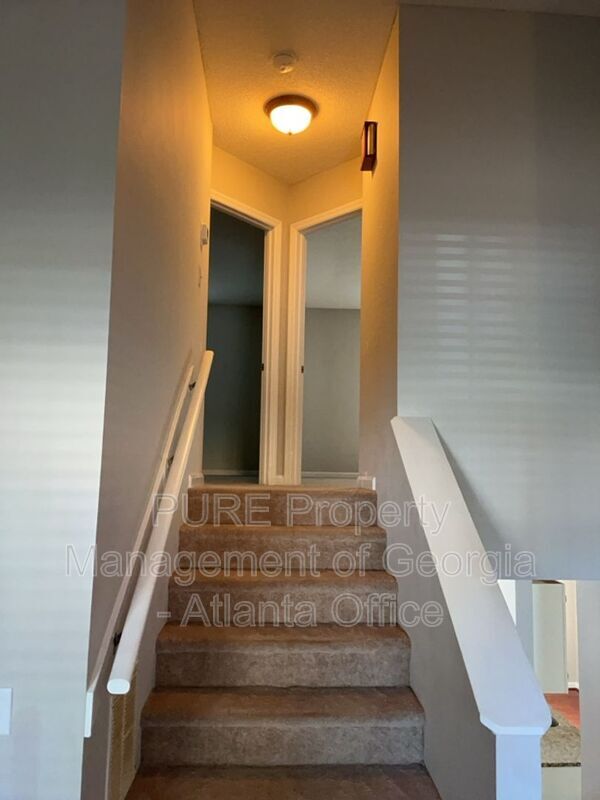 Building Photo - 1916 Cheatham Woods Dr SW